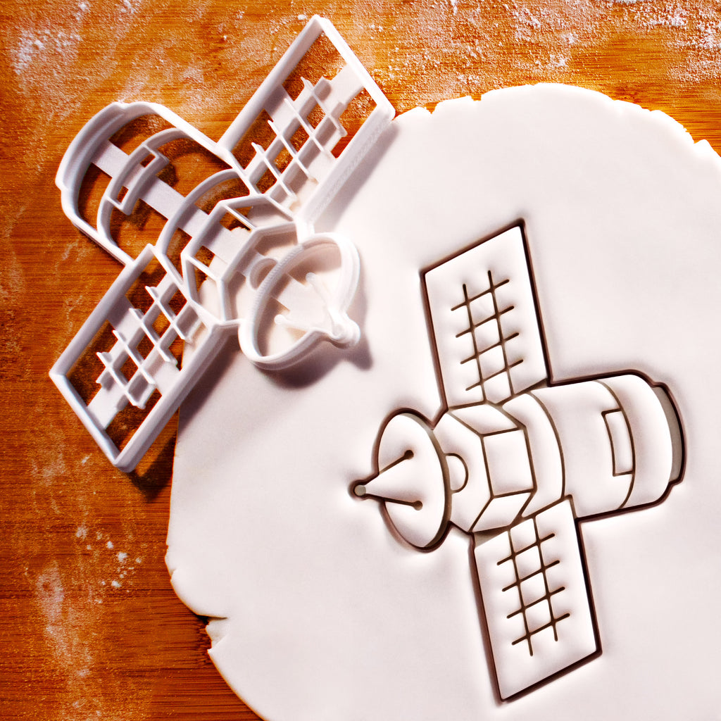 satellite-cookie-cutter-bakerlogy