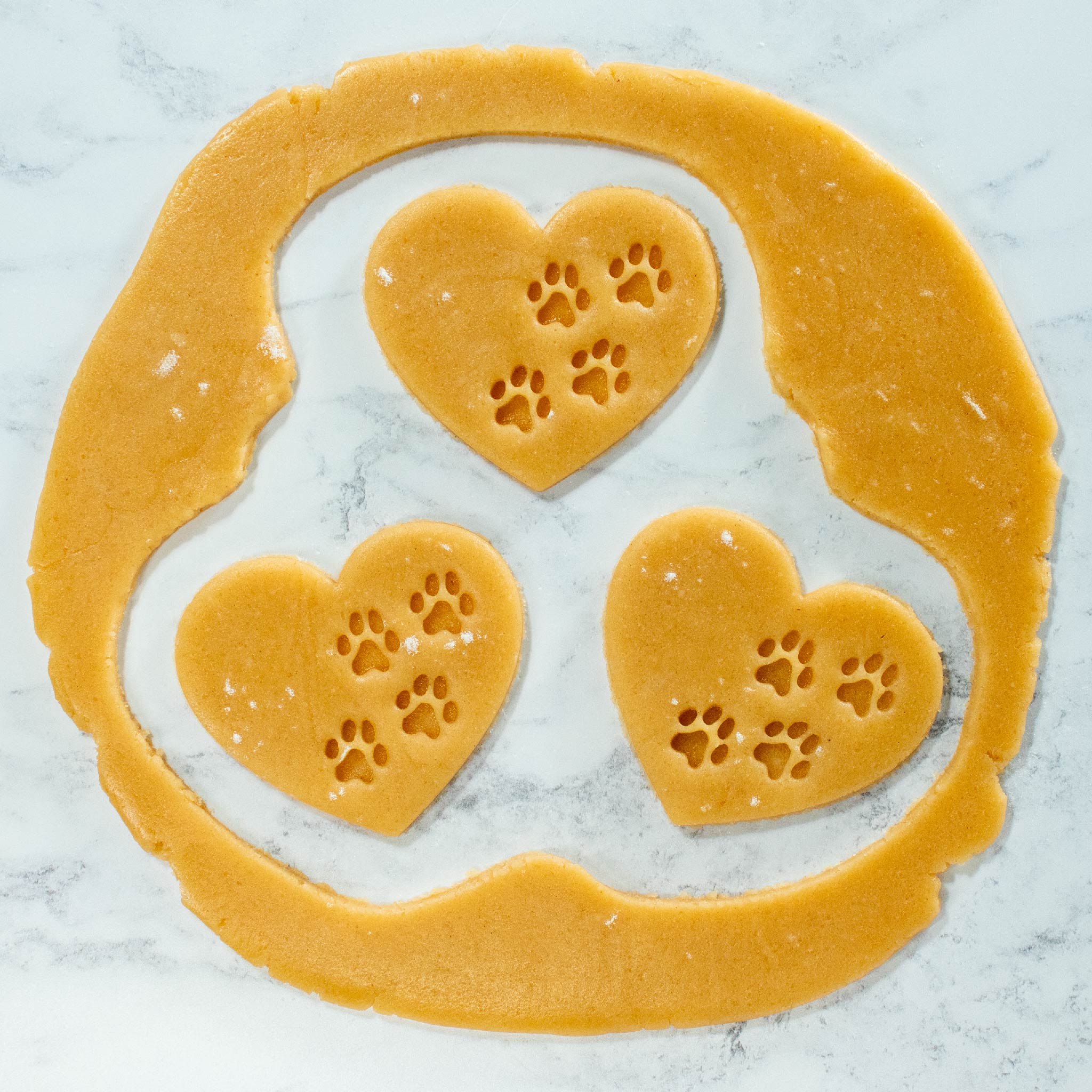 bakerlogy heart paw prints cookie cutter
