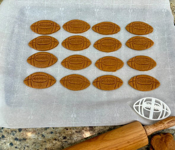 Set of 2 American Football and Helmet Cookie Cutters – Bakerlogy