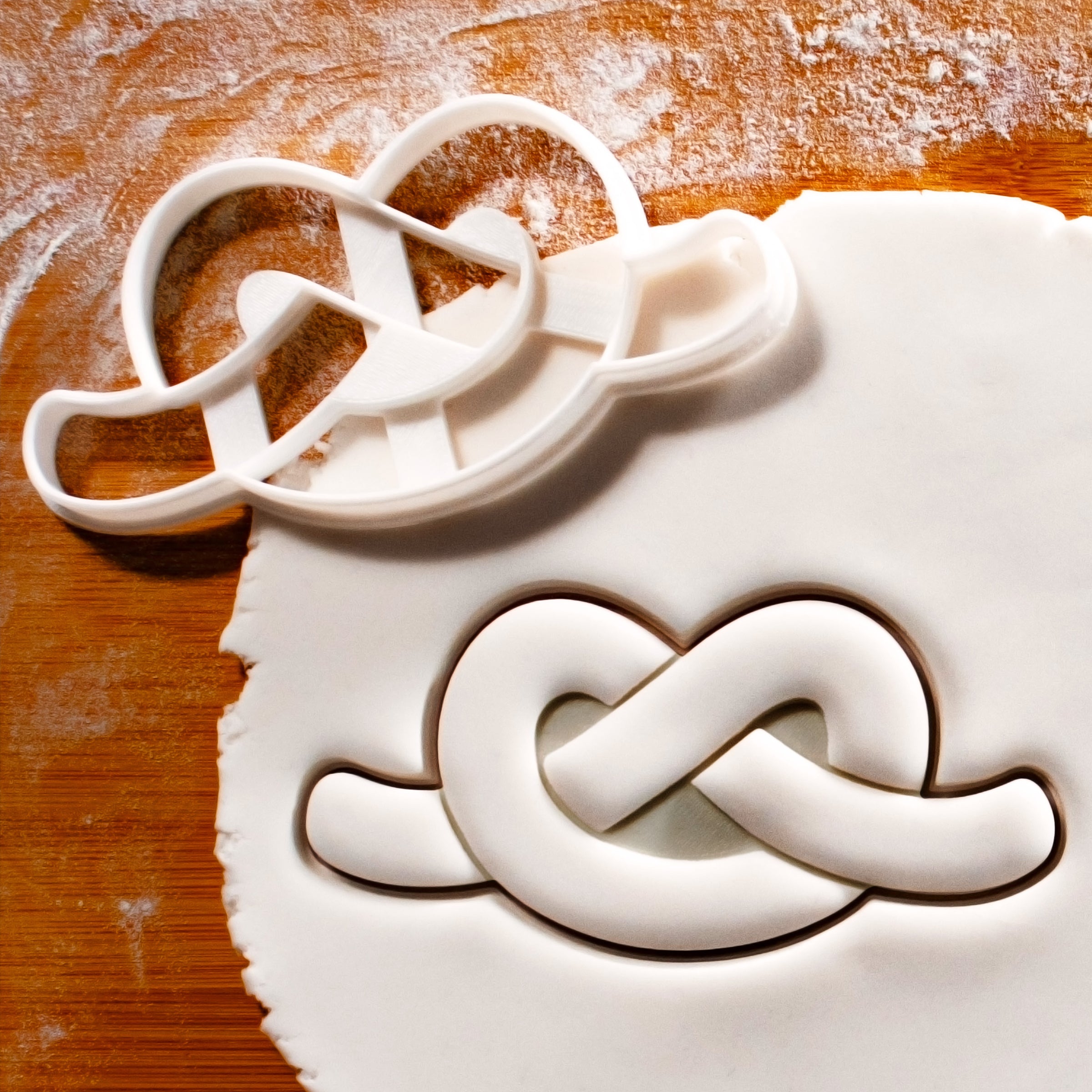 Set of 3 Introduction to Knots Cookie Cutters