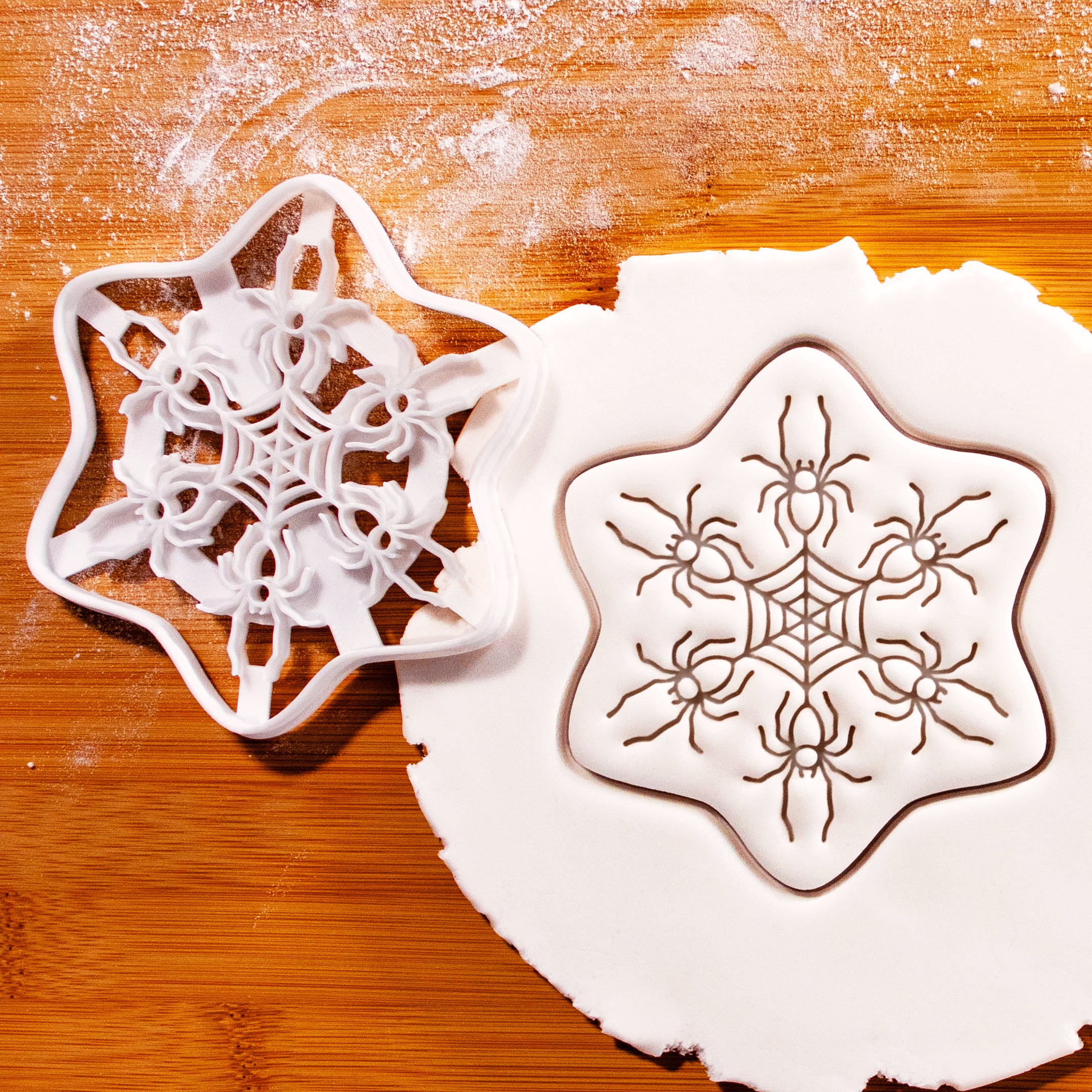 Gothic Snowflake Set (2pcs)