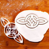 Serch Bythol Celtic Knot