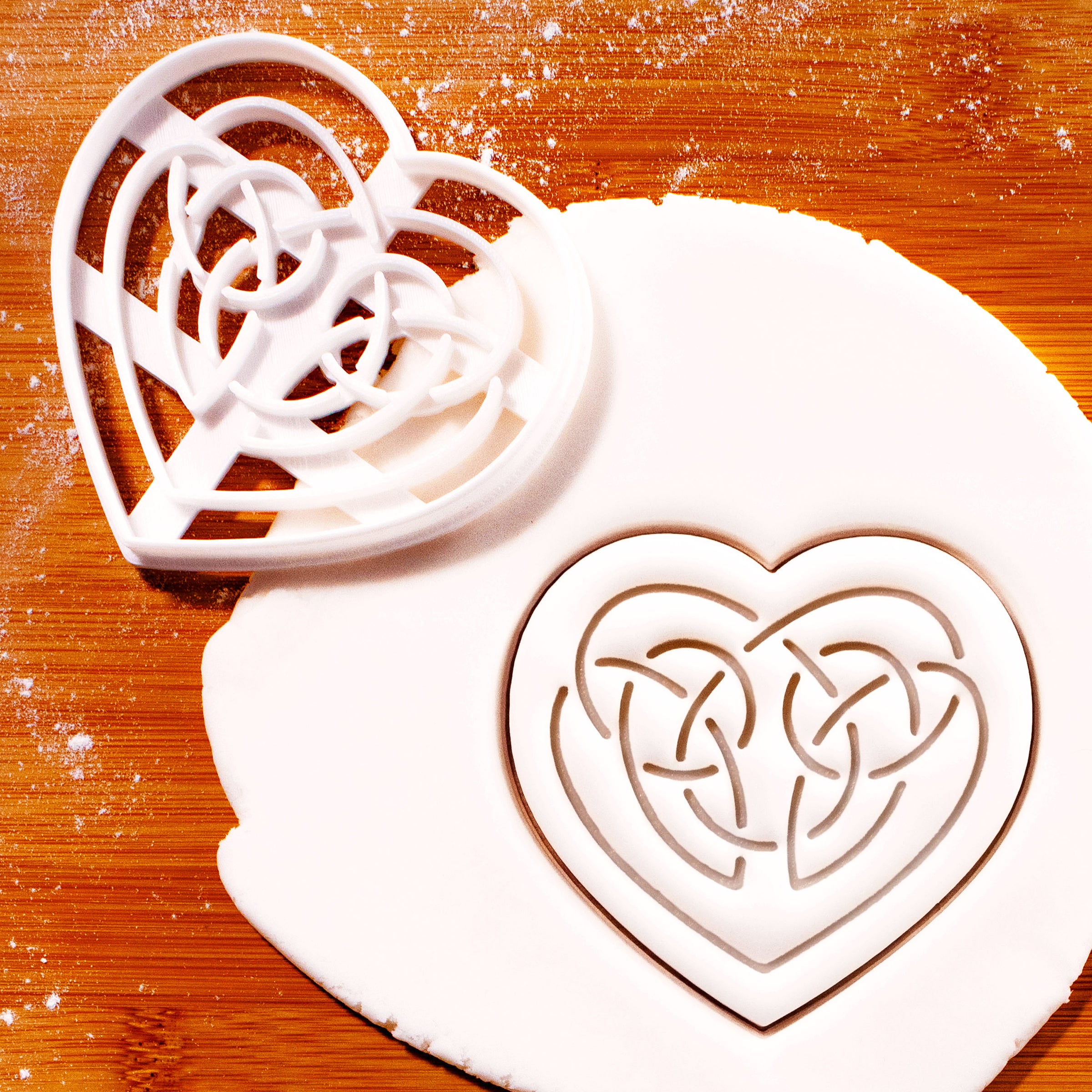 Motherhood Celtic Knot 2