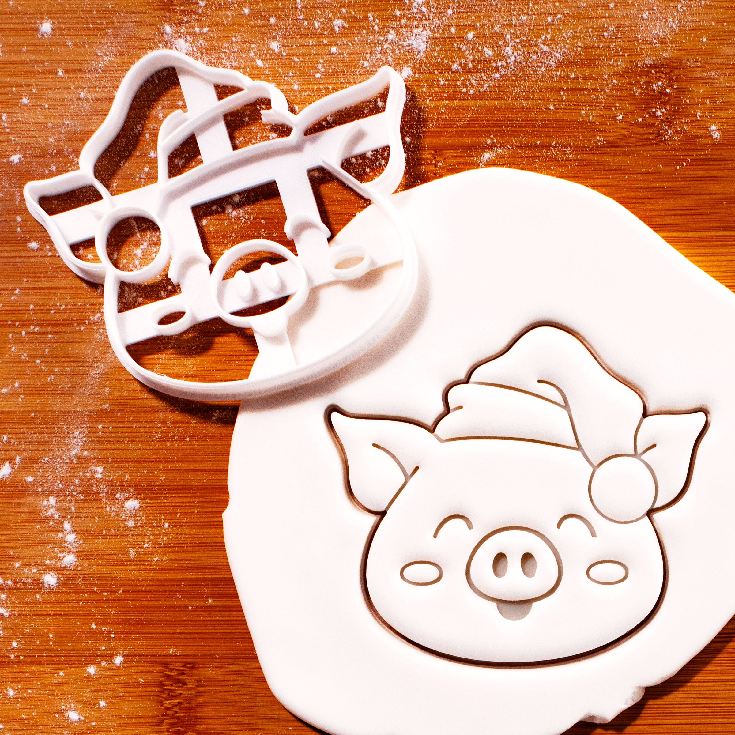 Happy Santa Cow & Pig Set