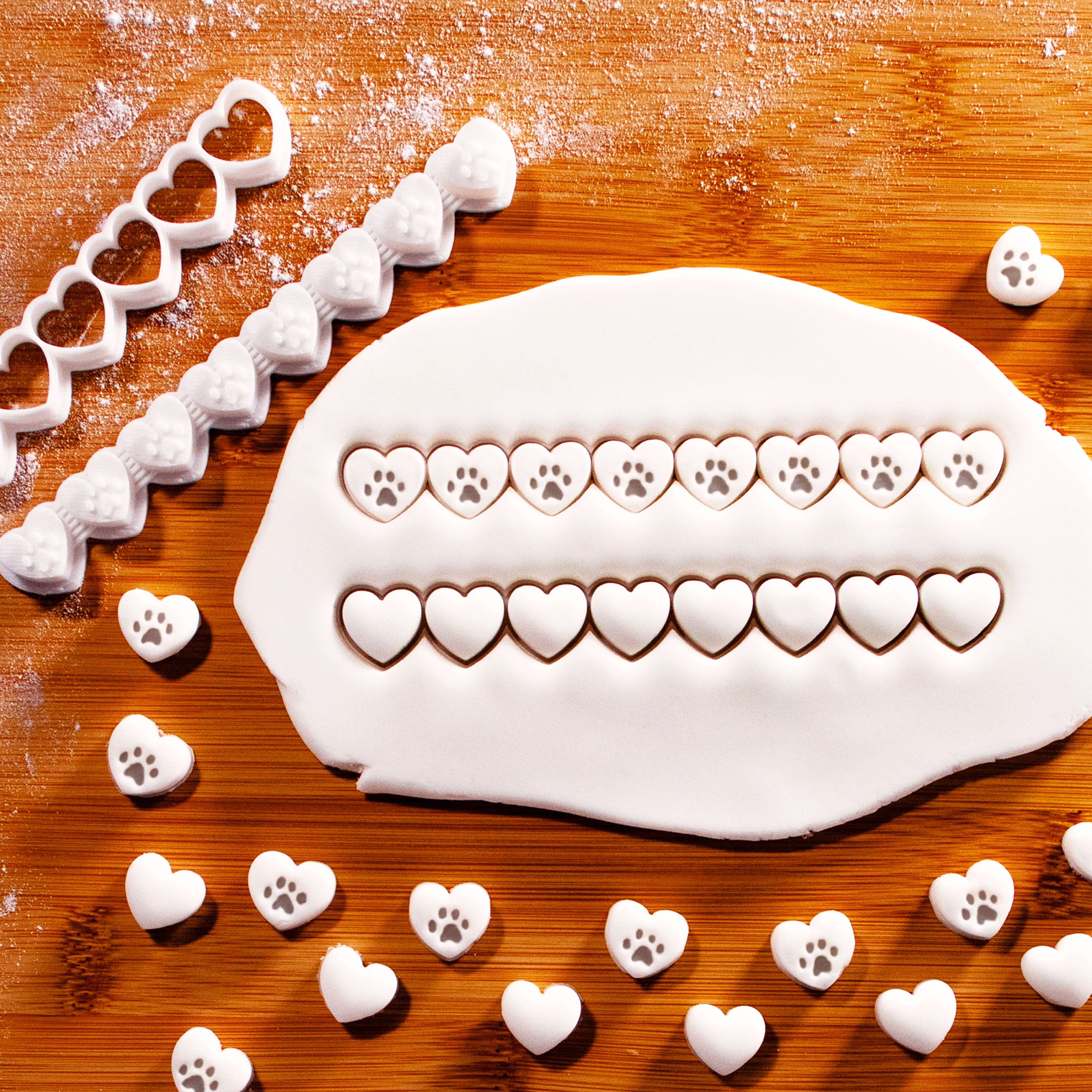 8-at-Once Heart with Paw Print Training Treat Cutter with Pusher