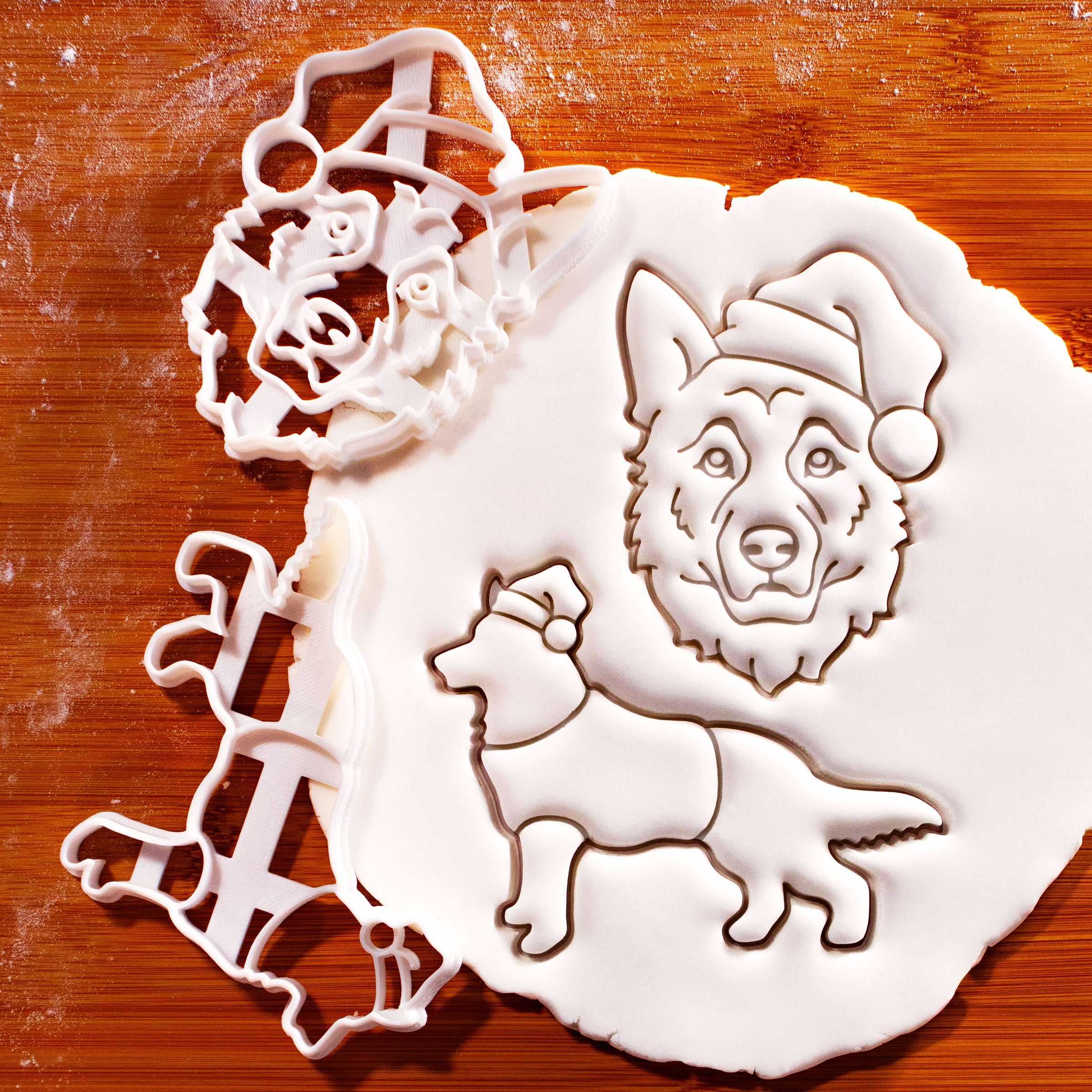 German Shepherd with Santa Hat Set (2pcs)