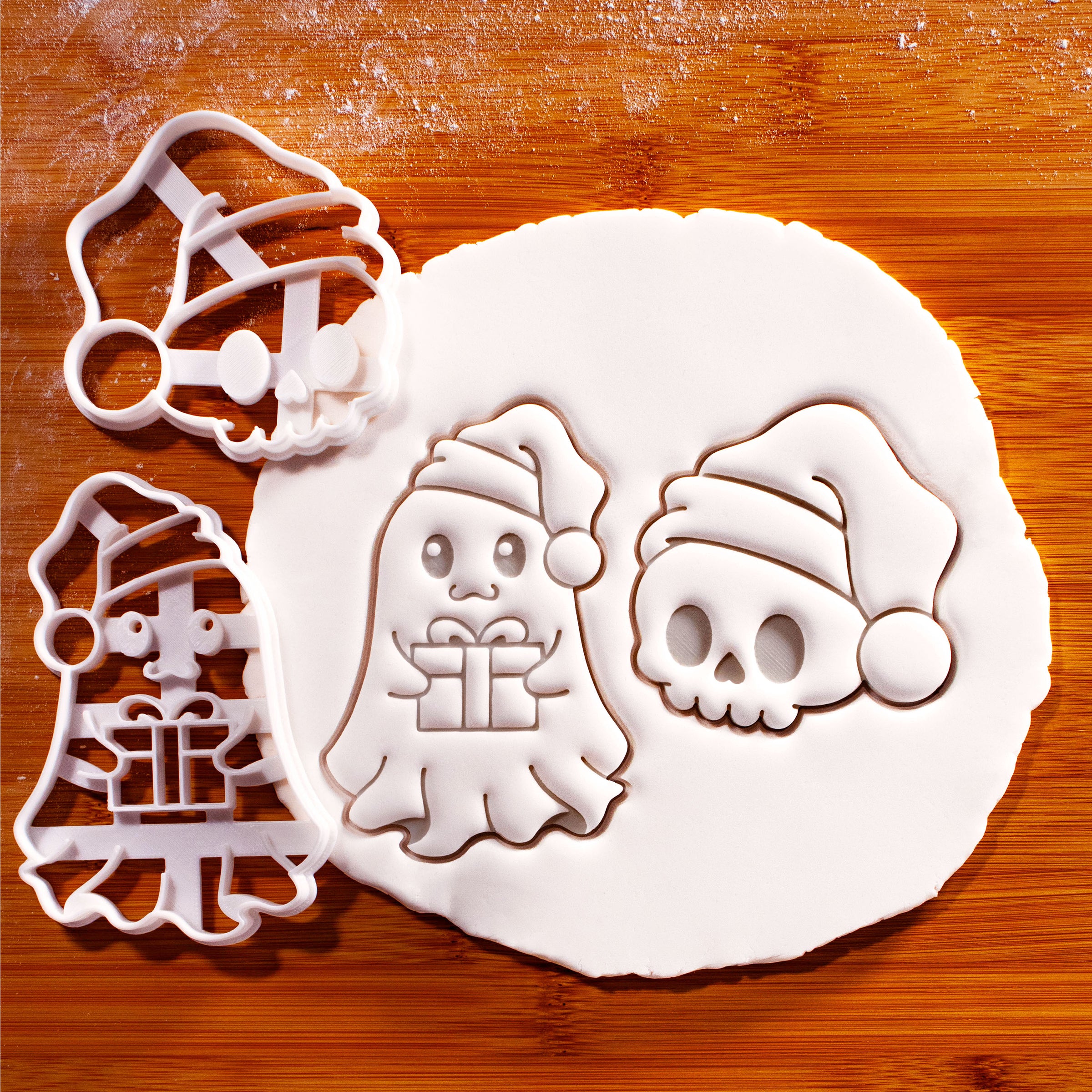Christmas Ghost with Present & Cute Skull