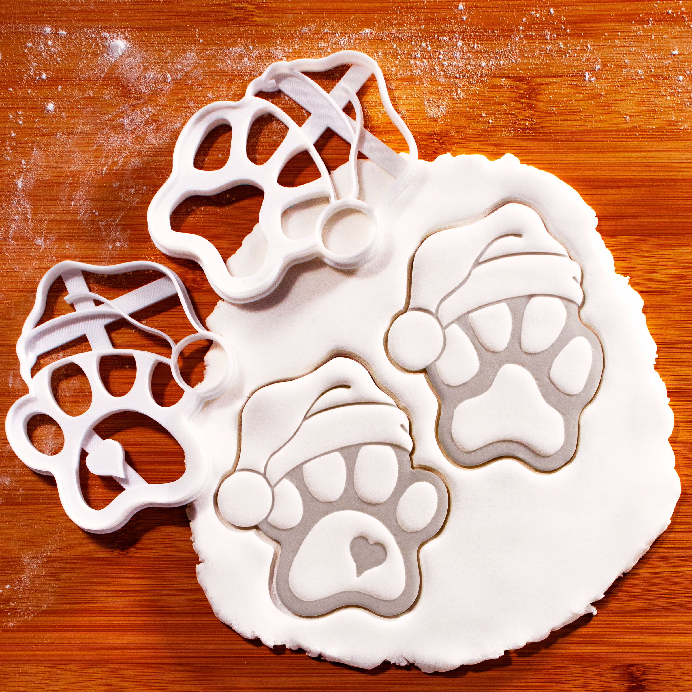 Set of 2 Large Santa Paw