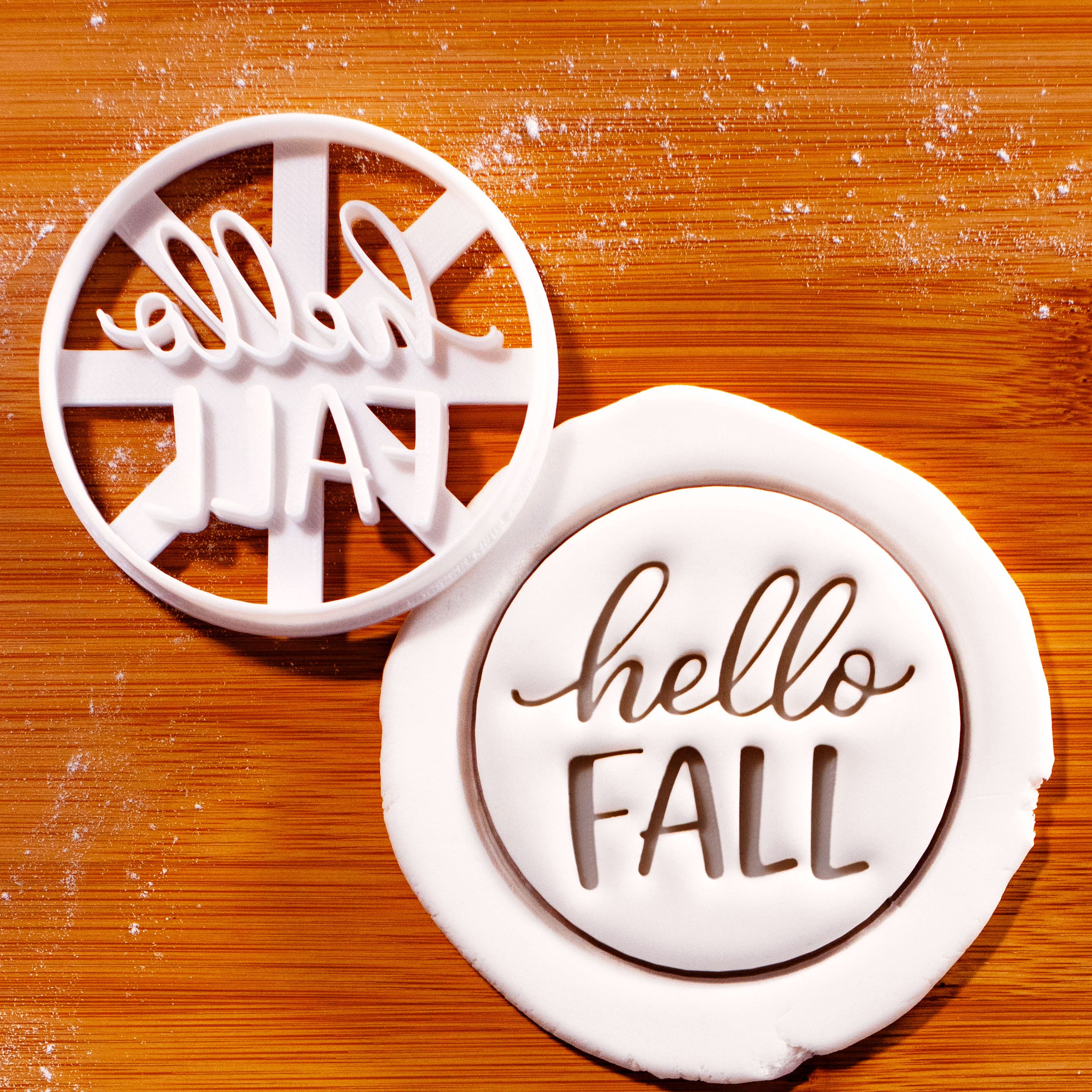 Hello Fall (Round)