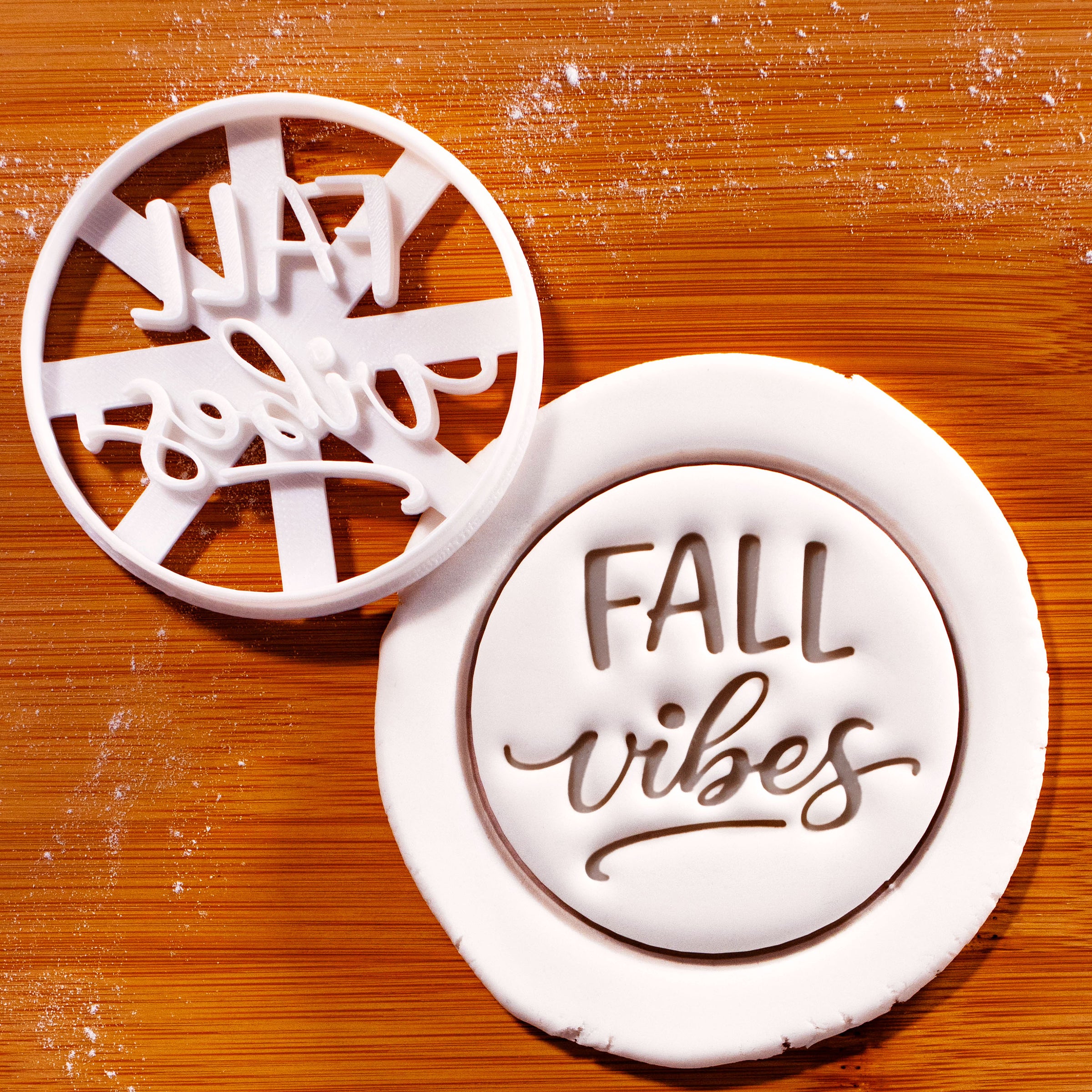 Fall Vibes (Round)