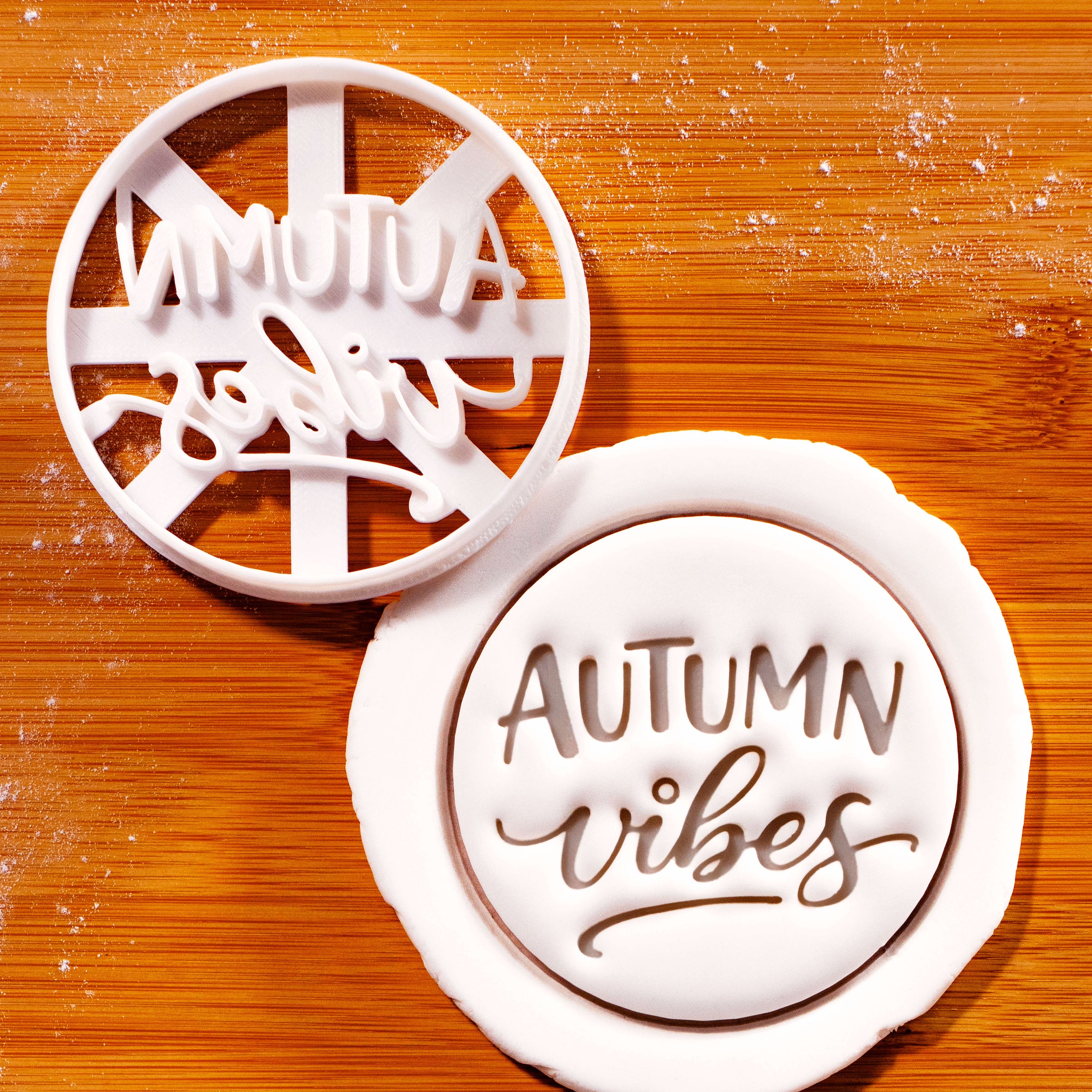 Autumn Vibes (Round)