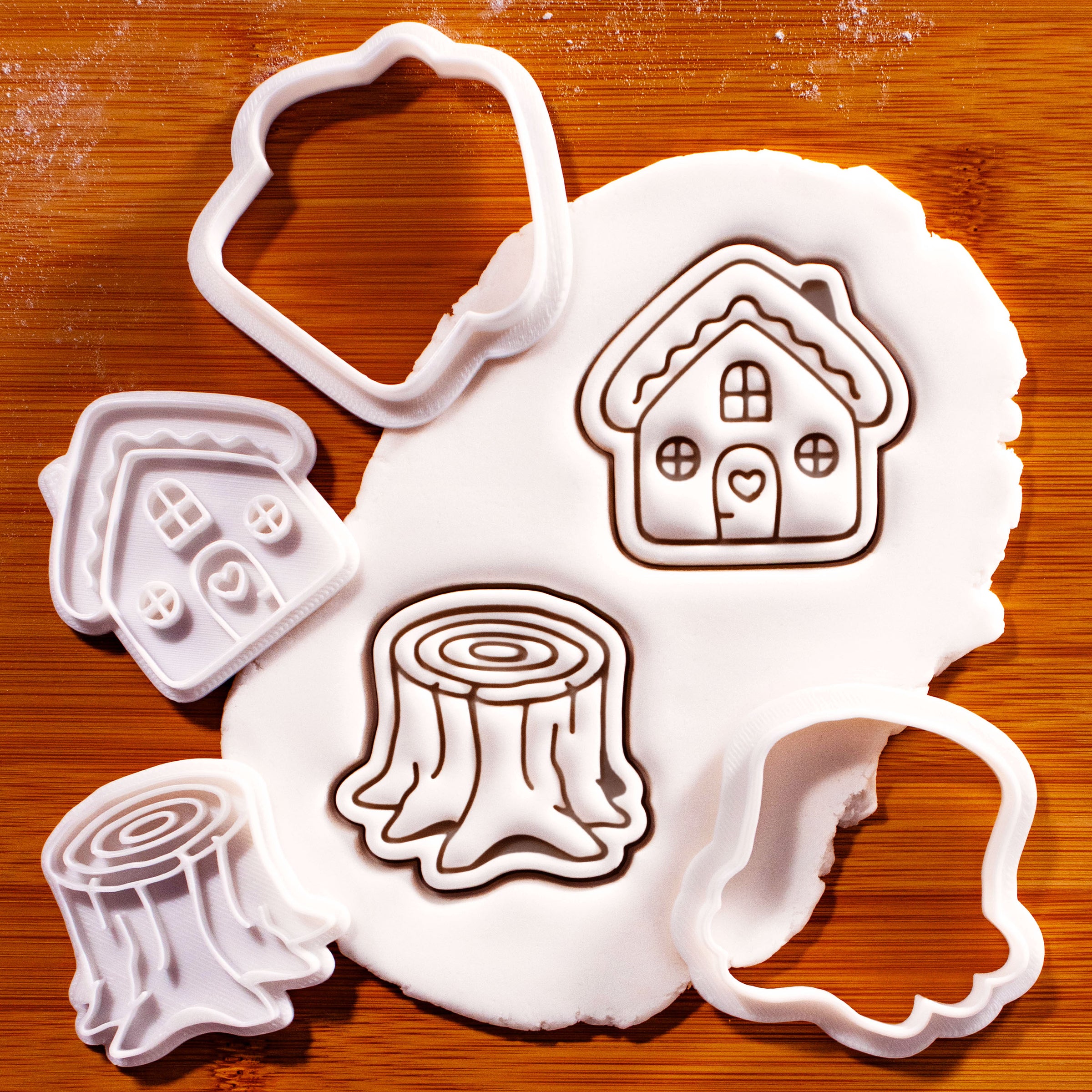 Cottage House & Tree Stump Mini Set