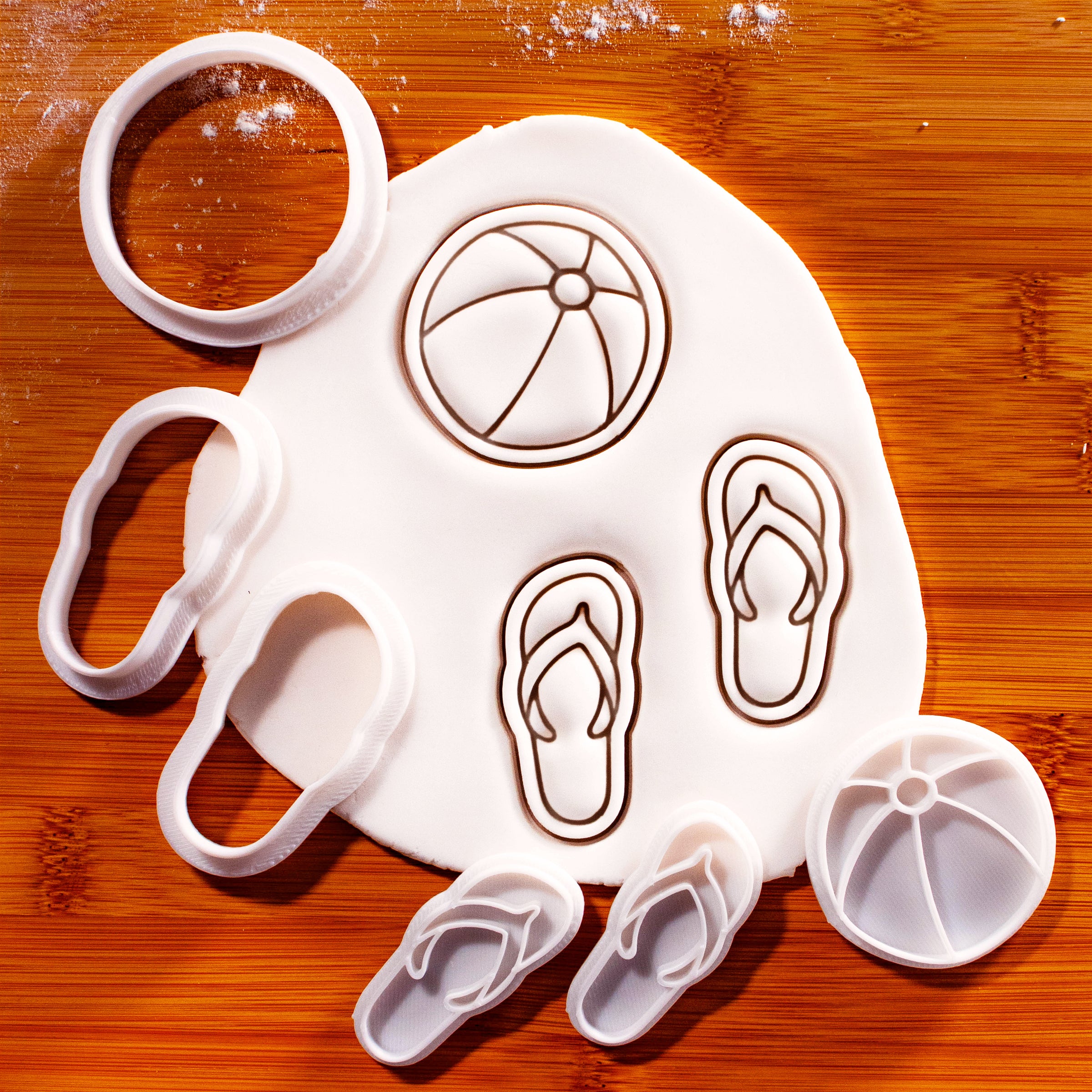 Set of 2 Beach Flip Flops & Beach Ball Mini Cookie Cutter & Stamp Set