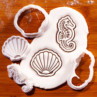 Set of 2 Seahorse & Seashell Mini Cookie Cutter & Stamp Sets