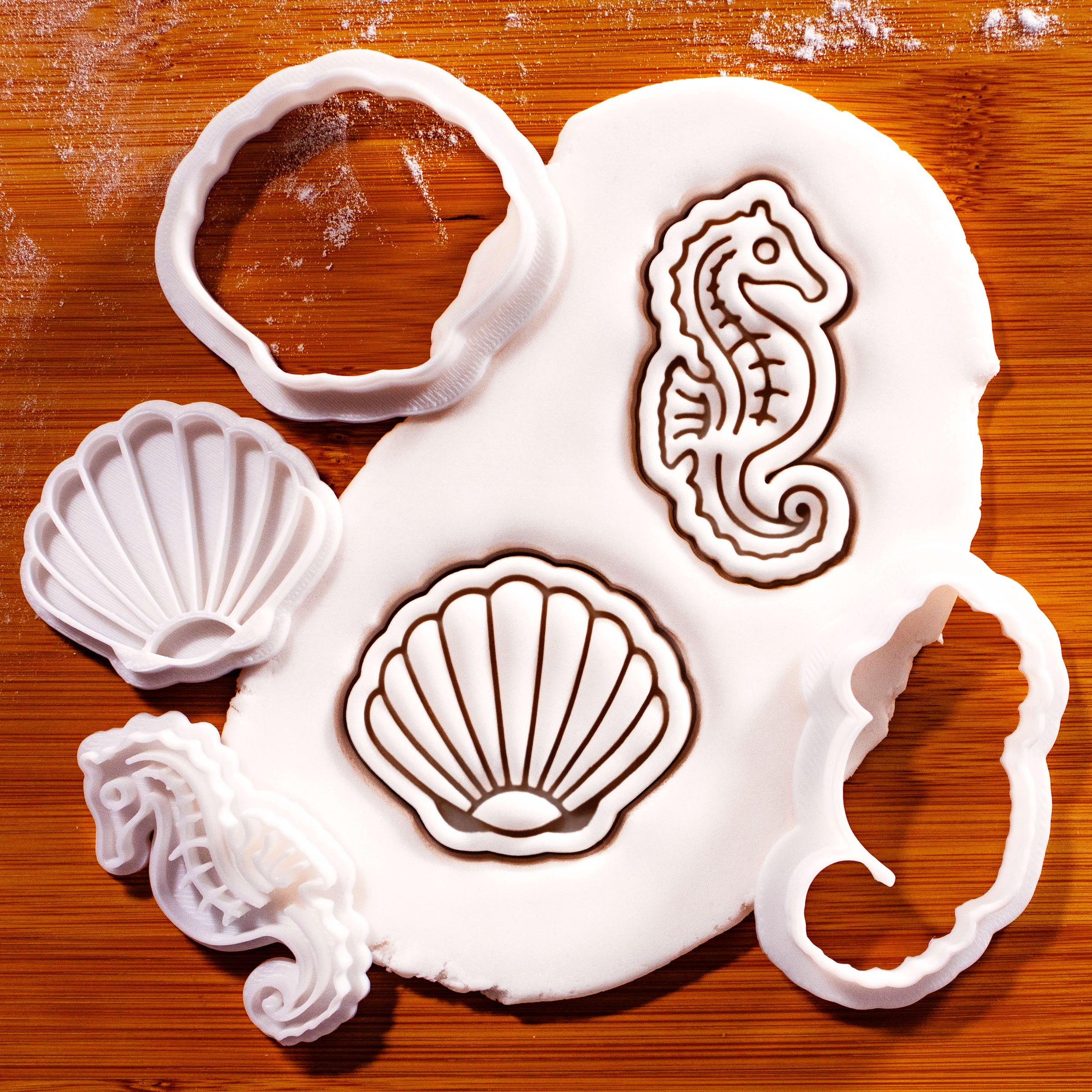 Set of 2 Seahorse & Seashell Mini Cookie Cutter & Stamp Sets