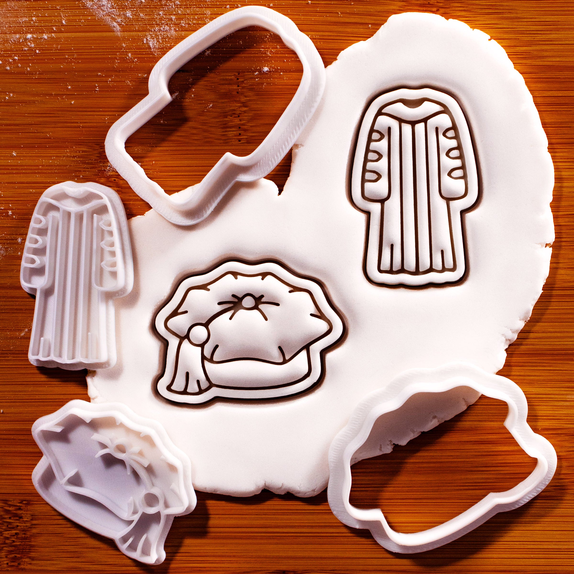 Set of 2 Doctoral Tam & Doctoral Regalia Mini Cookie Cutter & Stamp Set