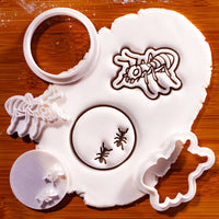Set of 2 Realistic Ant & Ants Trail Mini Cookie Cutter & Stamp Set