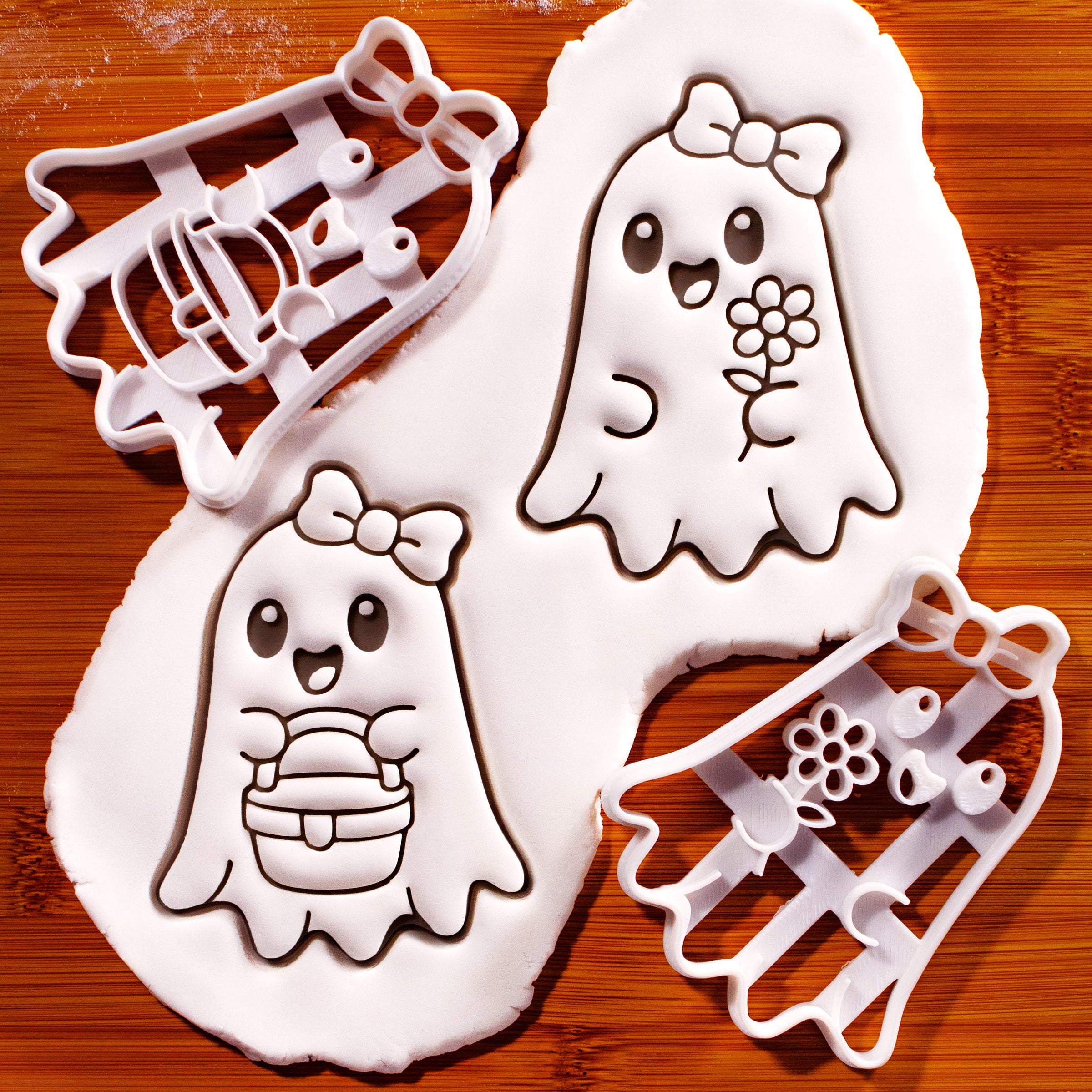 Set of 2 Ghost Cookie Cutters - Flower & Picnic Basket