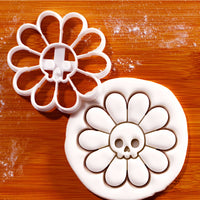 Daisy Skull cookie cutter with skull flower impression for gothic Halloween baking