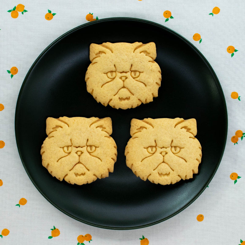 persian cat cookies, made with bakerlogy persian cat cookie cutter