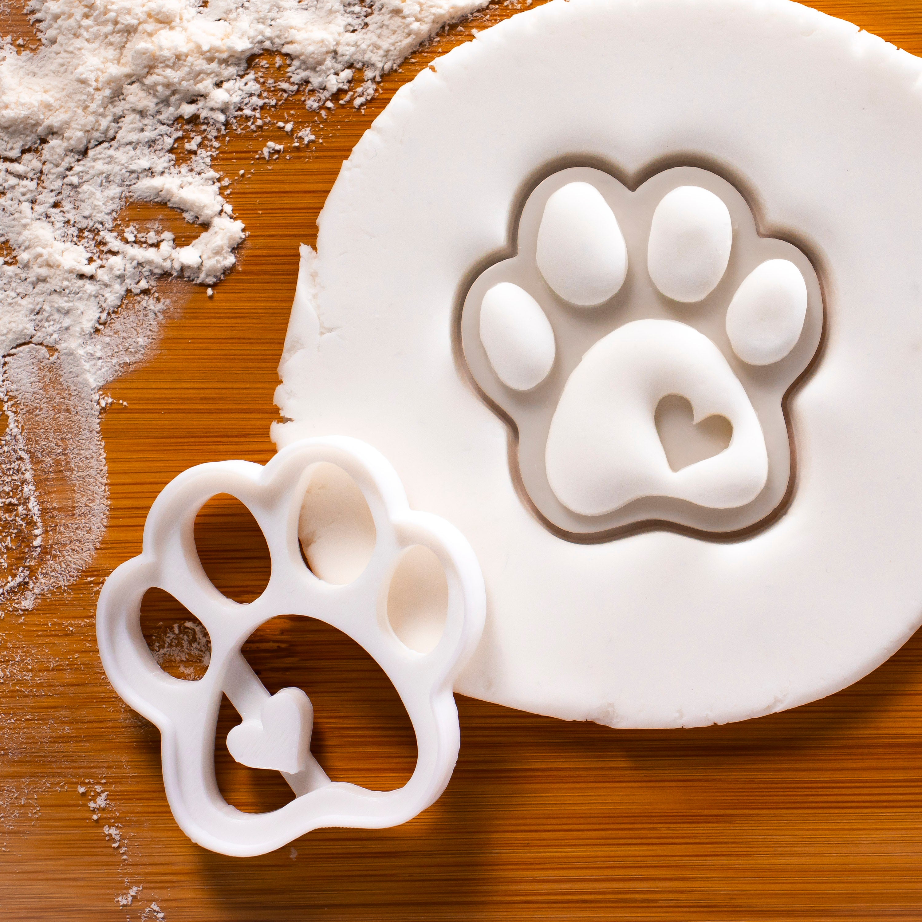 Paw top print fondant