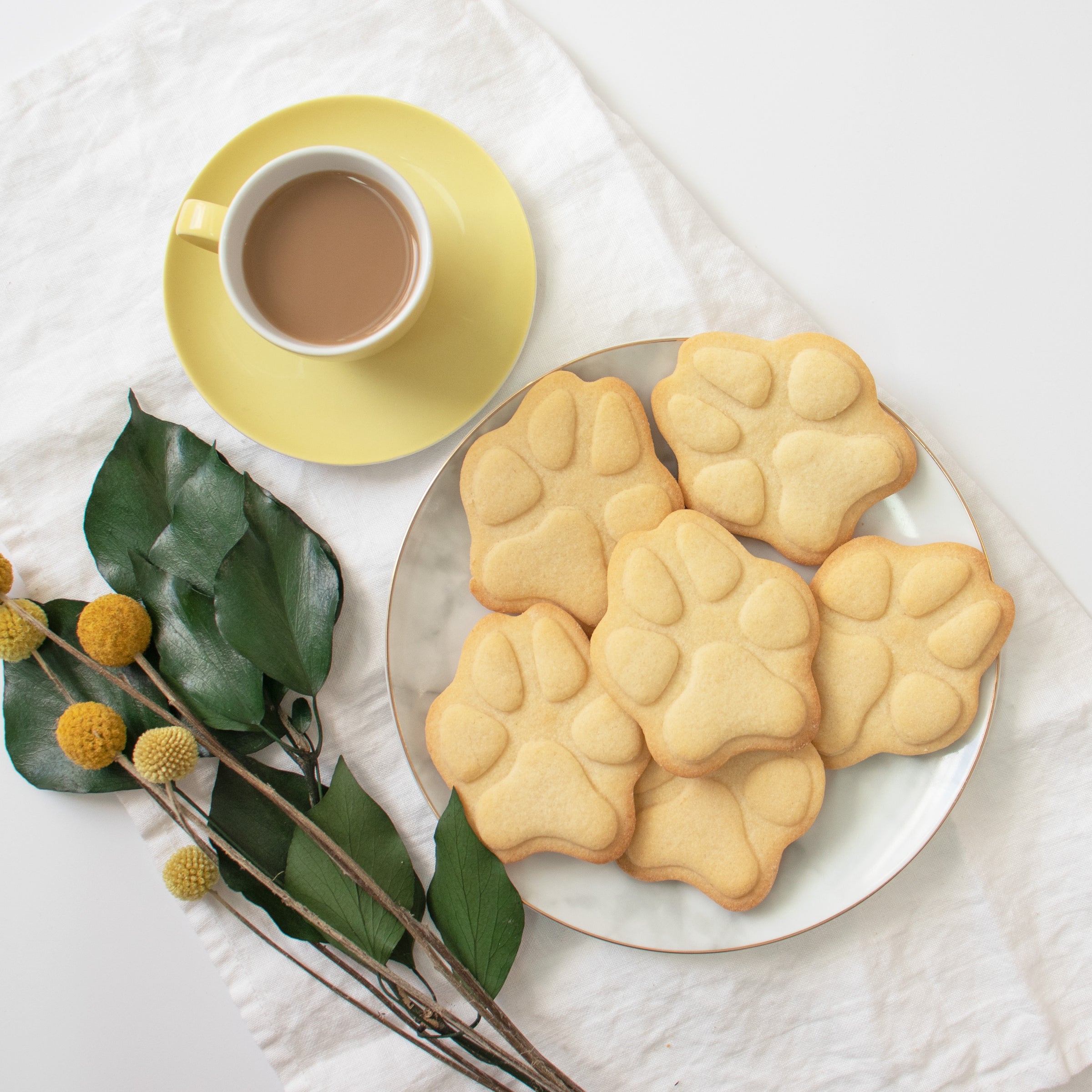 large realistic dog paw cookies