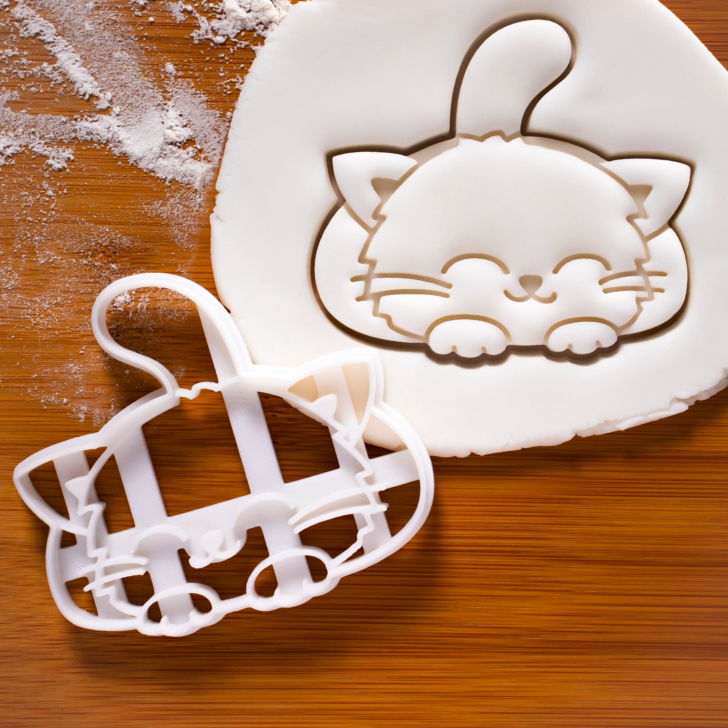Cute smiley cat cookie cutter