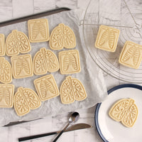 anatomical lungs and chest x-ray cookies