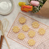 daisy flower cookies