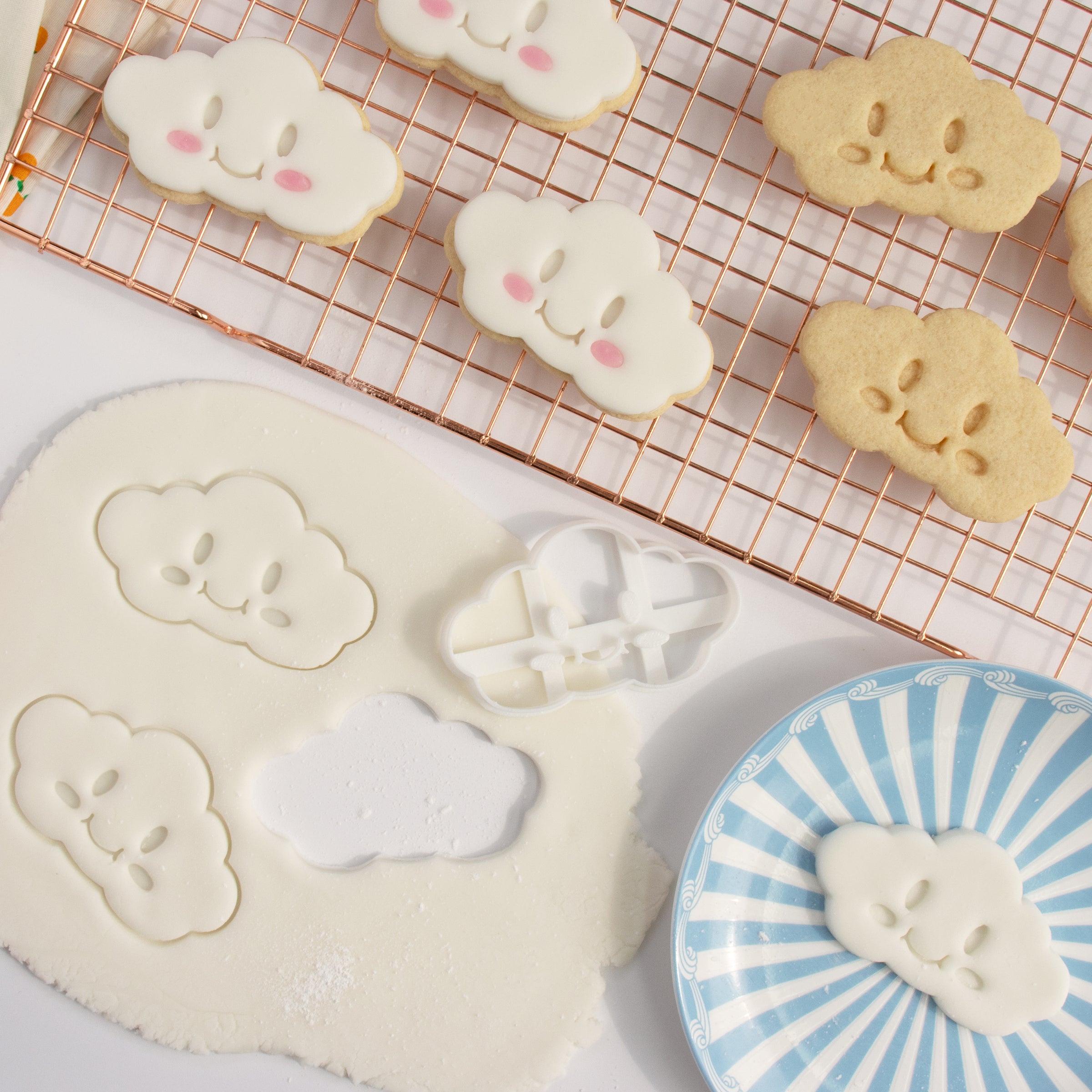 Fluffy Cloud cookie cutter, 1 piece - Bakerlogy