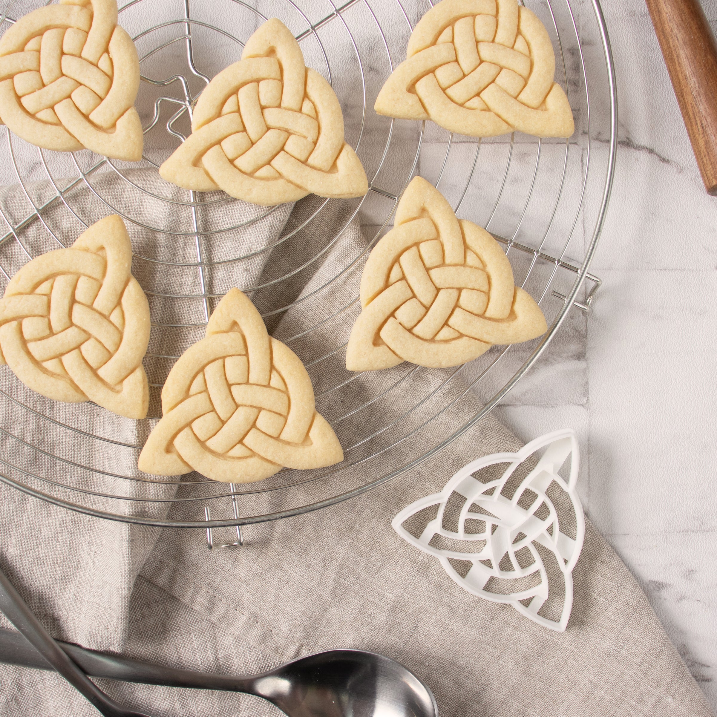 Celtic Triquetra Cookies