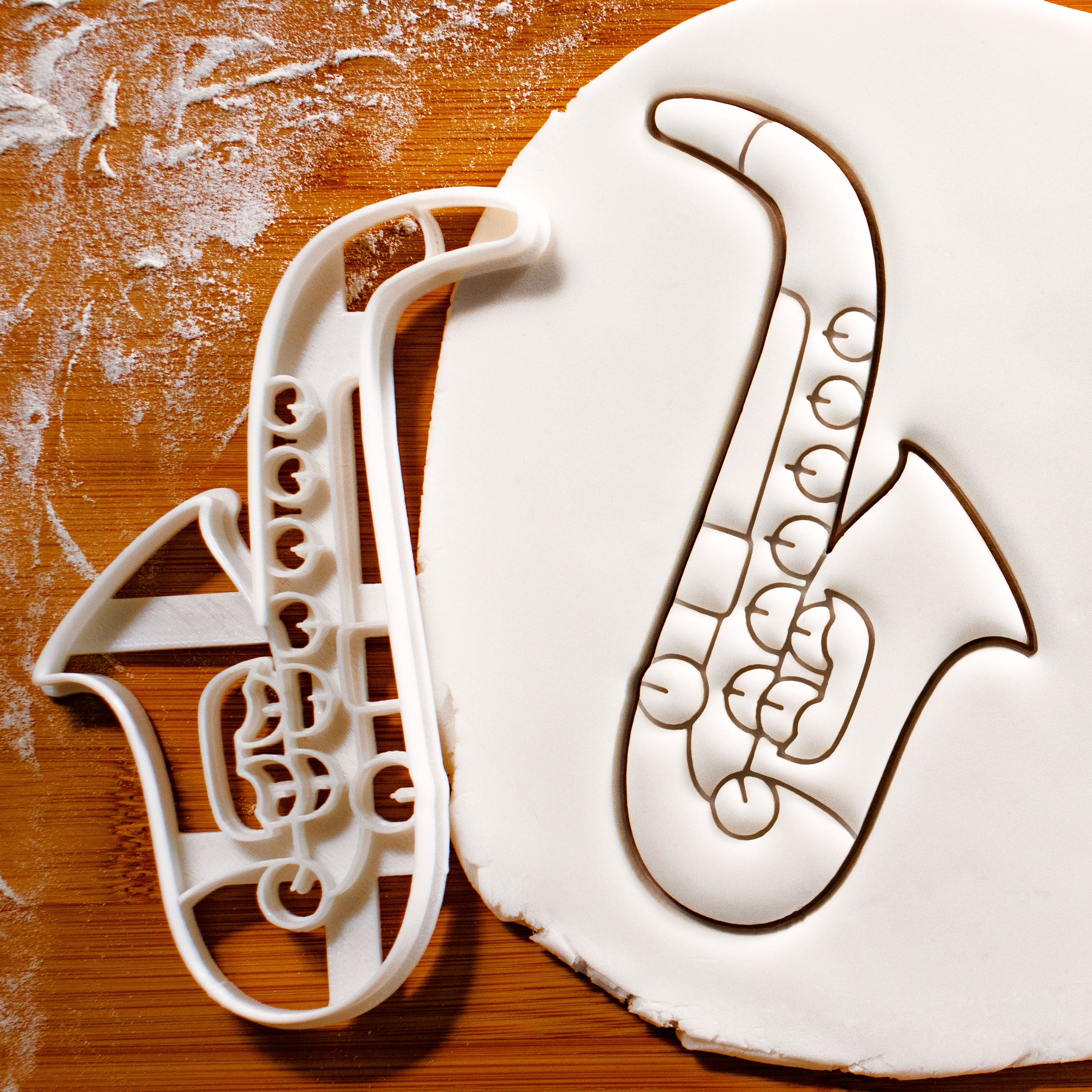 Coolest DIY Birthday Cakes | Saxophone Cakes