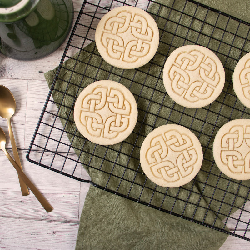 Celtic Shield Knot Cookie