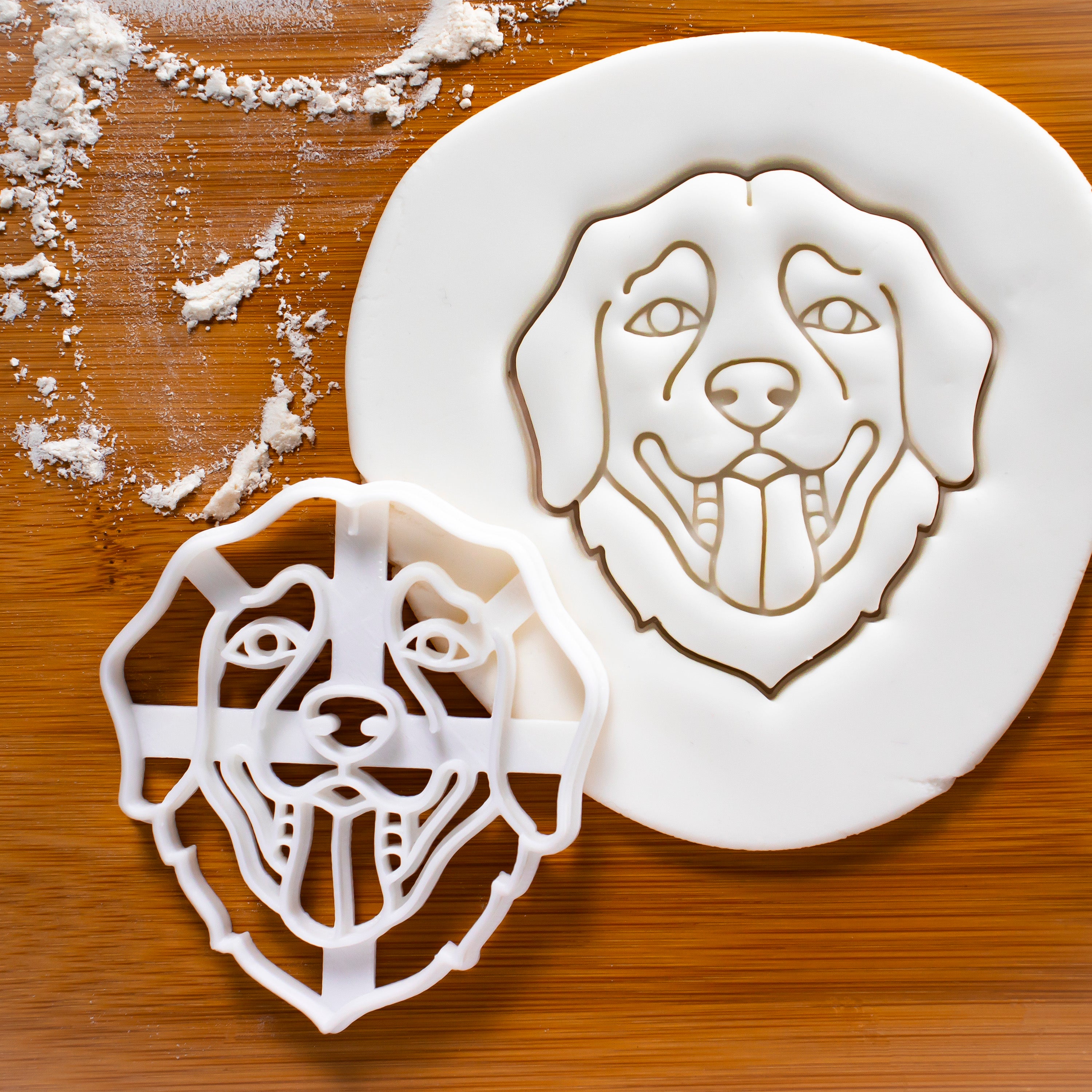 Fondant labrador outlet dog