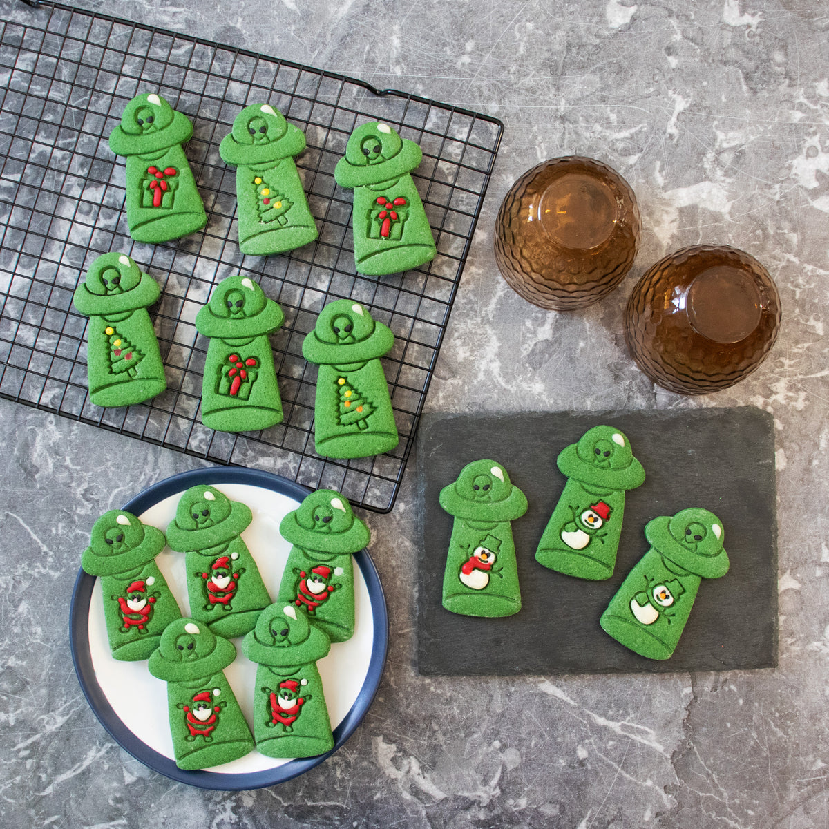 Set of 4 UFO Christmas Abduction Cookies (Abducts Santa Claus, Present, Snowman, and Xmas Tree)