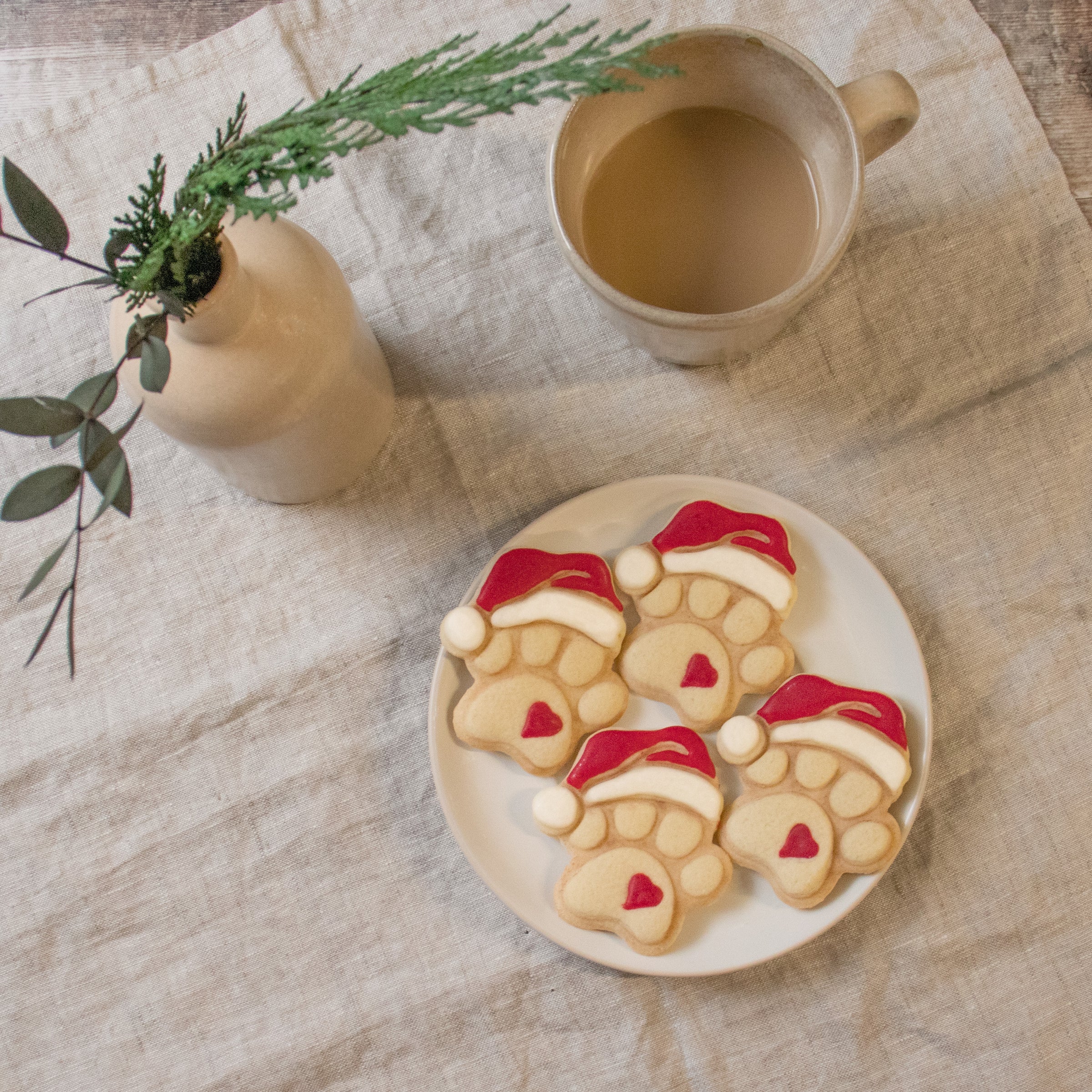 cute christmas hat santa paw cookies