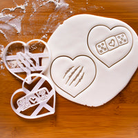 Set of 2 Cookie Cutters: Heart with Bandage / Claws