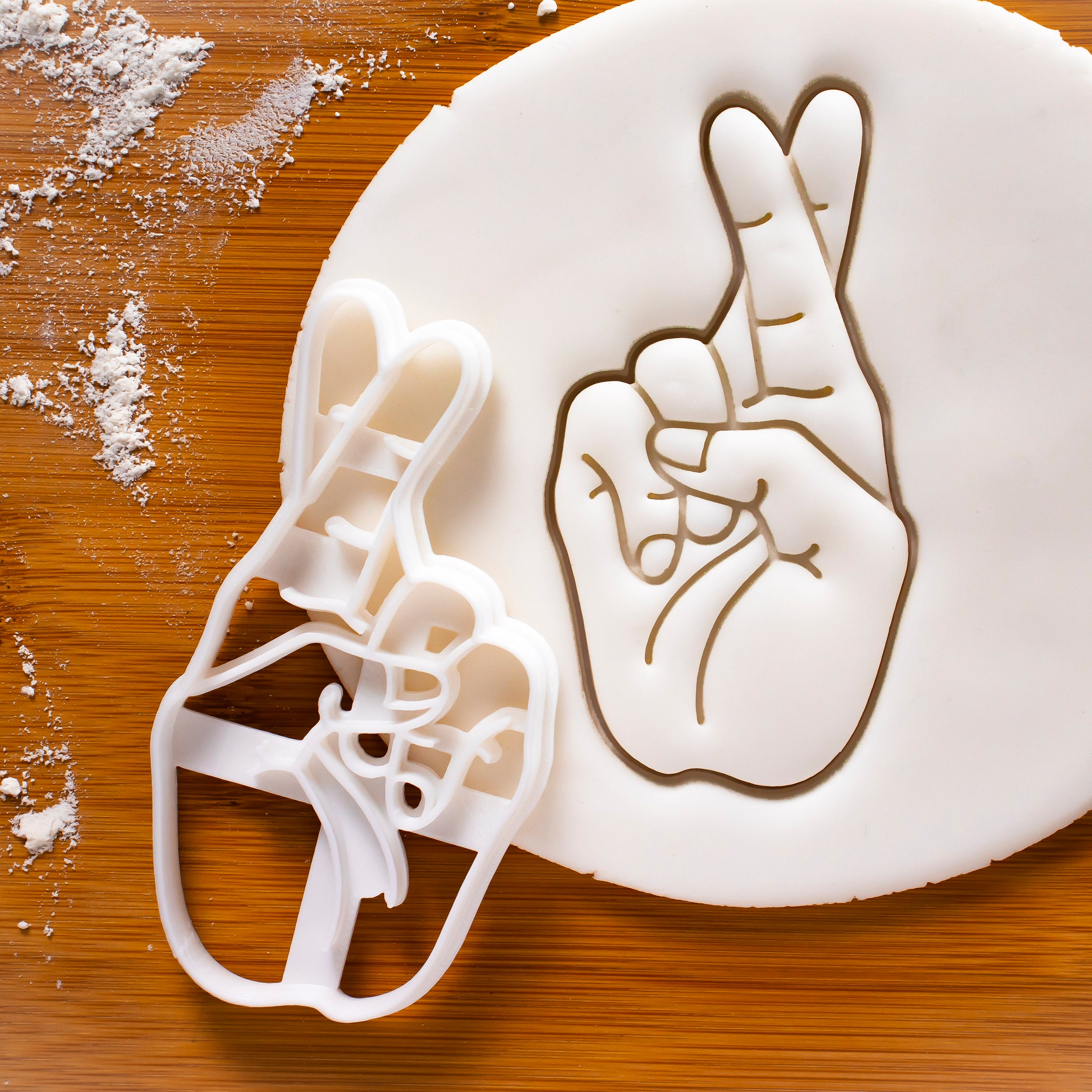 crossed fingers luck cookie cutter