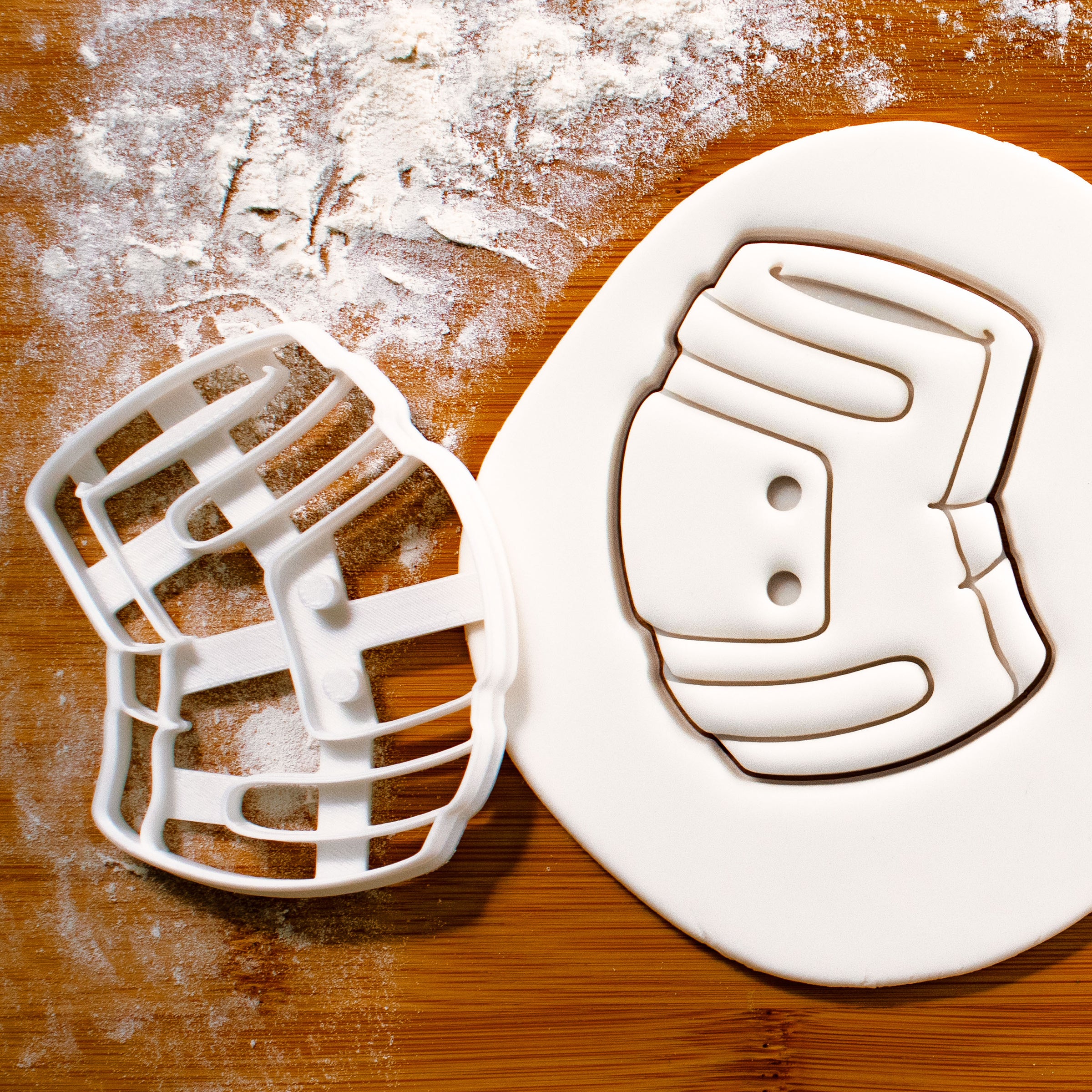 Knee pad cookie cutter
