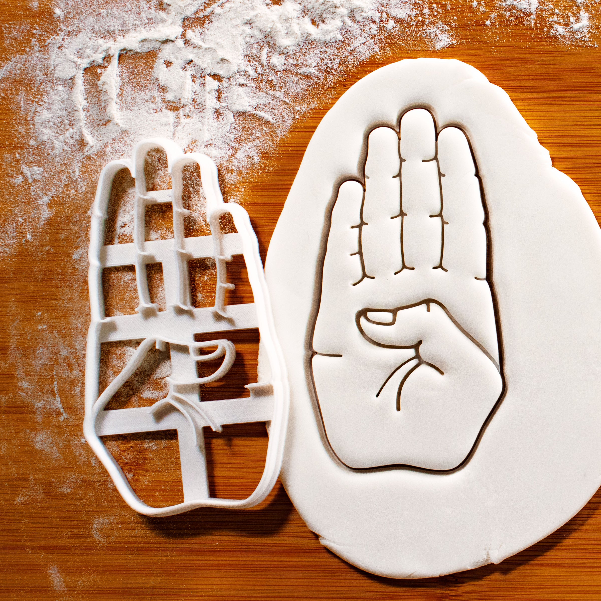 American Sign Language Letter B Cookie Cutter – Bakerlogy