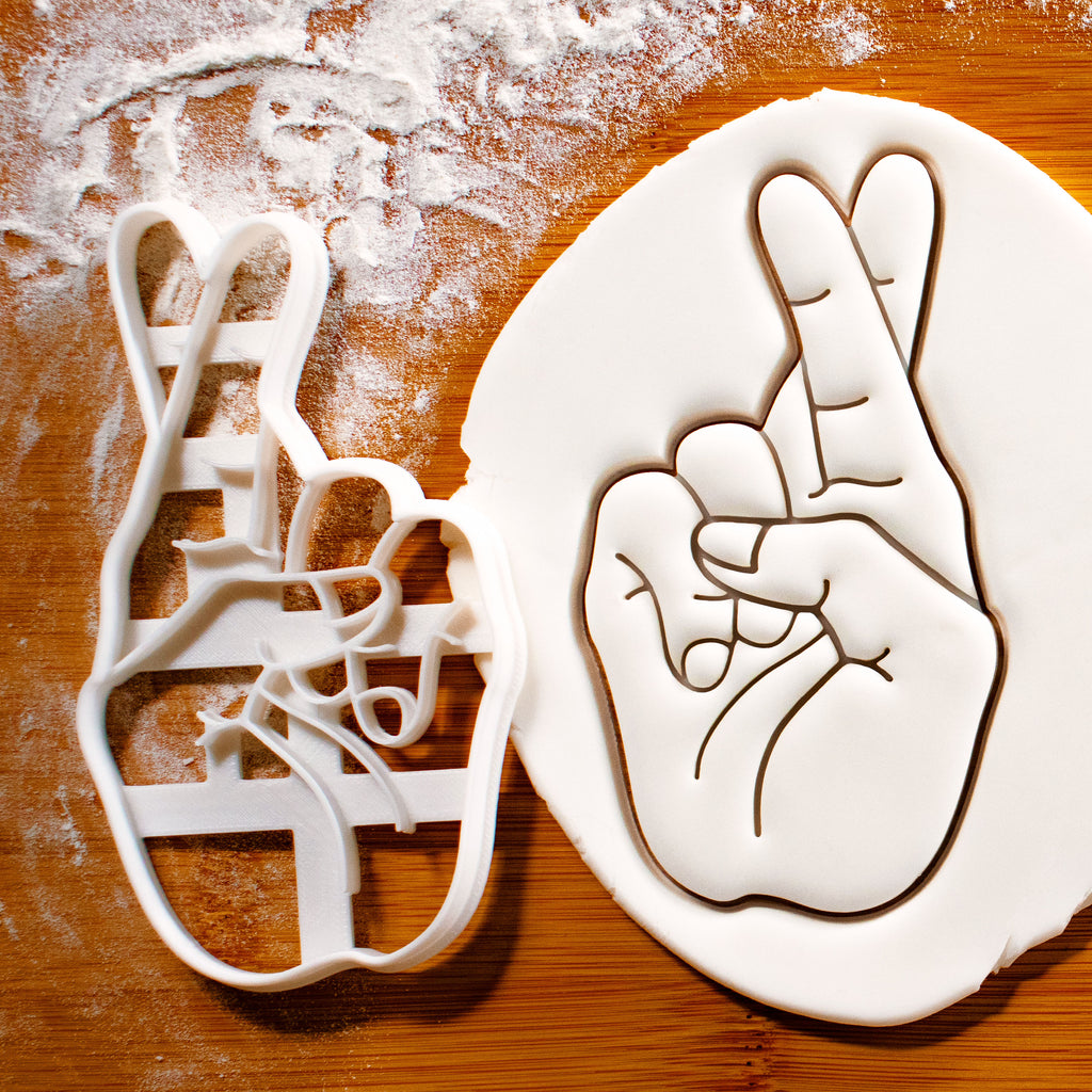 American Sign Language Letter R Cookie Cutter – Bakerlogy
